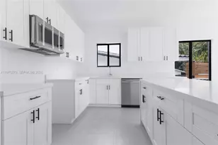 1494 NE 117th St, Miami, FL 33161 - Photo 10