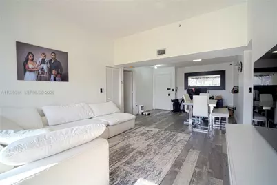 2721 Ocean Club Blvd #303, Hollywood, FL 33019 - Photo 8