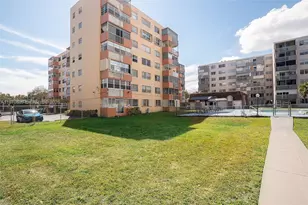 16450 Miami Dr, North Miami Beach, FL 33162 - Photo 22