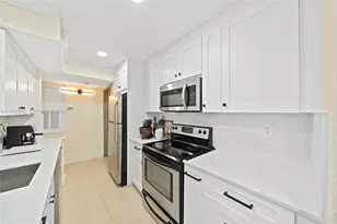 15599 SW 106th Ln, Miami, FL 33196 - Photo 2