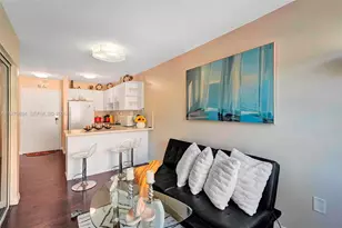 710 Washington Ave, Miami Beach, FL 33139 - Photo 10