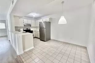 400 W Palm Cir W, Pembroke Pines, FL 33025 - Photo 1