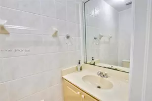 421 NW 136th Ave, Miami, FL 33182 - Photo 16