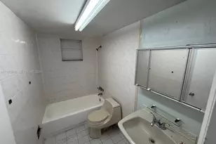 1051 SW 1st St, Miami, FL 33130 - Photo 2