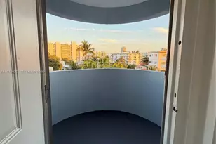 7900 Tatum Waterway Dr, Miami Beach, FL 33141 - Photo 32