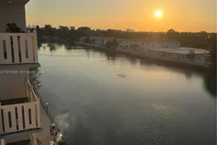 7900 Tatum Waterway Dr, Miami Beach, FL 33141 - Photo 6