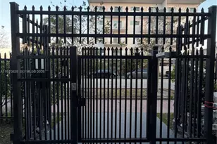 7900 Tatum Waterway Dr, Miami Beach, FL 33141 - Photo 10