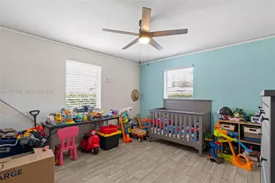 700 SW 44th Pl, Miami, FL 33134 - Photo 20