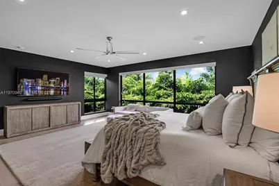 225 NE 3rd St, Boca Raton, FL 33432 - Photo 18