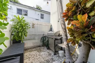 1061 Michigan Ave, Miami Beach, FL 33139 - Photo 22