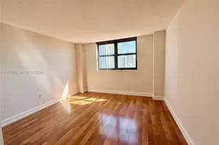 210 174th St, Sunny Isles Beach, FL 33160 - Photo 28