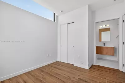 529 NE 61st St, Miami, FL 33137 - Photo 16