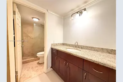 661 NE 195th St #104, Miami, FL 33179 - Photo 10