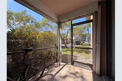 661 NE 195th St #104, Miami, FL 33179 - Photo 2