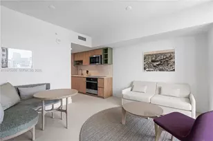 159 NE 6th St, Miami, FL 33132 - Photo 2