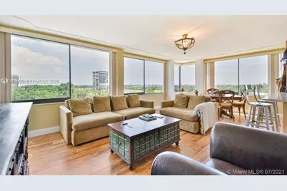 1500 Presidential Way #804, West Palm Beach, FL 33401 - Photo 2