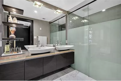 200 Biscayne Boulevard Way #1108, Miami, FL 33131 - Photo 26