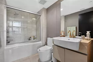 200 Biscayne Blvd Way, Miami, FL 33131 - Photo 16
