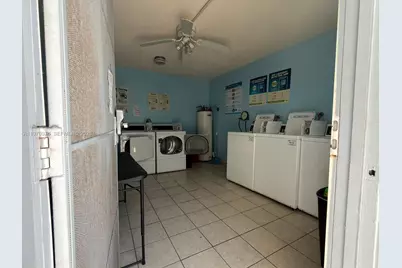 30 SE 4th Ave #103, Hallandale Beach, FL 33009 - Photo 6