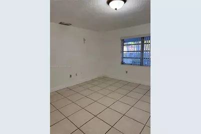 470 NE 127th St, North Miami, FL 33161 - Photo 12