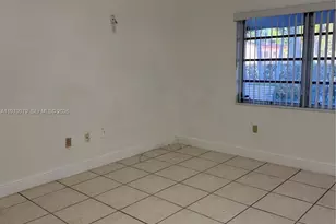 470 NE 127th St, North Miami, FL 33161 - Photo 12