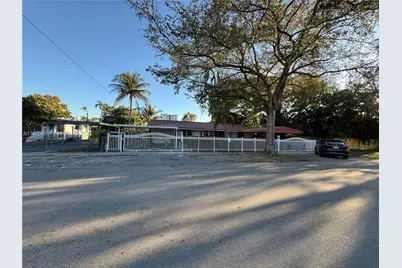 470 NE 127th St, North Miami, FL 33161 - Photo 2
