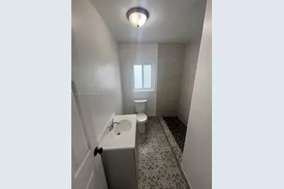 2758 SW 3rd St, Miami, FL 33135 - Photo 12