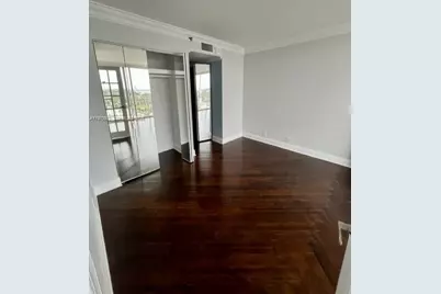 7601 E Treasure Dr #1401, North Bay Village, FL 33141 - Photo 8