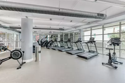 253 NE 2nd St #1007, Miami, FL 33132 - Photo 42