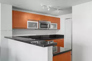 253 NE 2nd St, Miami, FL 33132 - Photo 8