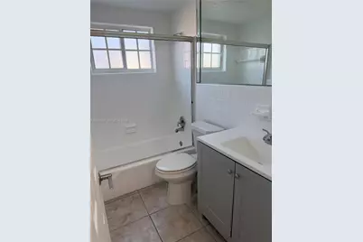 105 NE 12th Ave #21, Hallandale Beach, FL 33009 - Photo 12