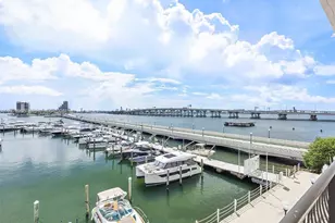 555 NE 15th St, Miami, FL 33132 - Photo 4