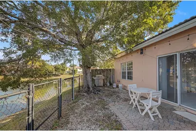 10116 SW 162nd Pl, Miami, FL 33196 - Photo 24
