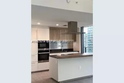 1000 Brickell Plz #3312, Miami, FL 33131 - Photo 6