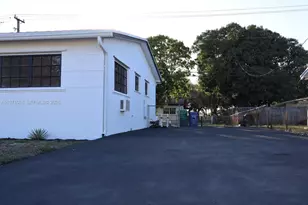 18712 NW 23rd Ct, Miami Gardens, FL 33056 - Photo 10