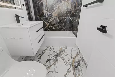 941 NE 154th St, North Miami Beach, FL 33162 - Photo 12