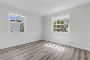 941 NE 154th St, North Miami Beach, FL 33162 - Photo 10