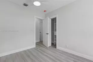 941 NE 154th St, North Miami Beach, FL 33162 - Photo 16