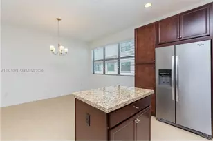 11351 SW 15th St, Pembroke Pines, FL 33025 - Photo 2