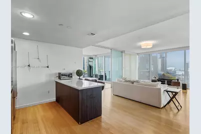 1040 Biscayne Blvd #1107, Miami, FL 33132 - Photo 10