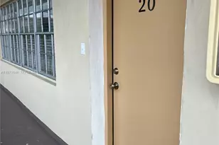 11855 NE 19th Dr, North Miami, FL 33181 - Photo 24