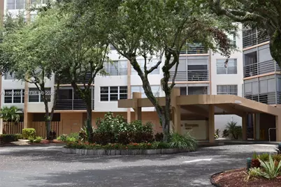 1300 Saint Charles Pl #617, Pembroke Pines, FL 33026 - Photo 18