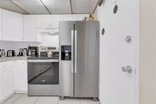 1302 NE 191st St, Miami, FL 33179 - Photo 8