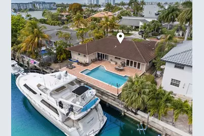 2930 NE 164th St, North Miami Beach, FL 33160 - Photo 2