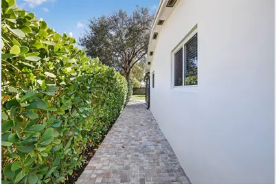 252 SW 23rd St, Fort Lauderdale, FL 33315 - Photo 68