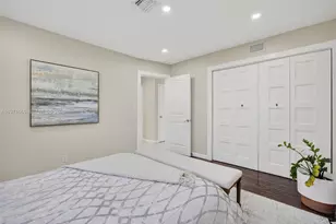 252 SW 23rd St, Fort Lauderdale, FL 33315 - Photo 36