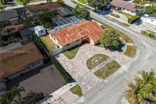 1630 SW 98th Ct, Miami, FL 33165 - Photo 32