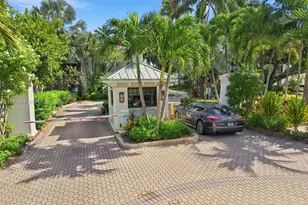 1698 S Ocean Ln, Fort Lauderdale, FL 33316 - Photo 2
