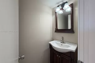 7401 NW 16th St, Plantation, FL 33313 - Photo 12