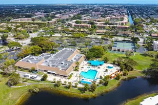 10207 Sunrise Lakes Blvd, Sunrise, FL 33322 - Photo 14